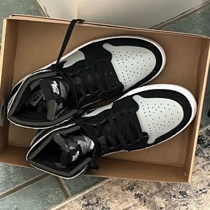 Mens 10.5 Nike Jordan’s